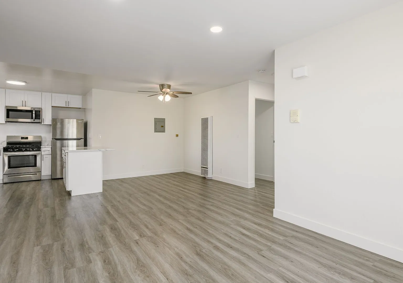 5533 Barton Ave — Photo 1