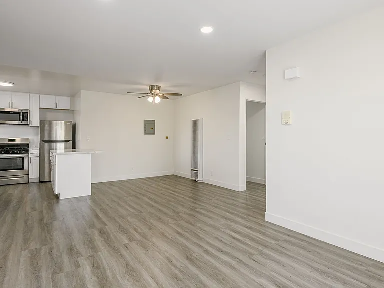 5533 Barton Ave — Photo 1