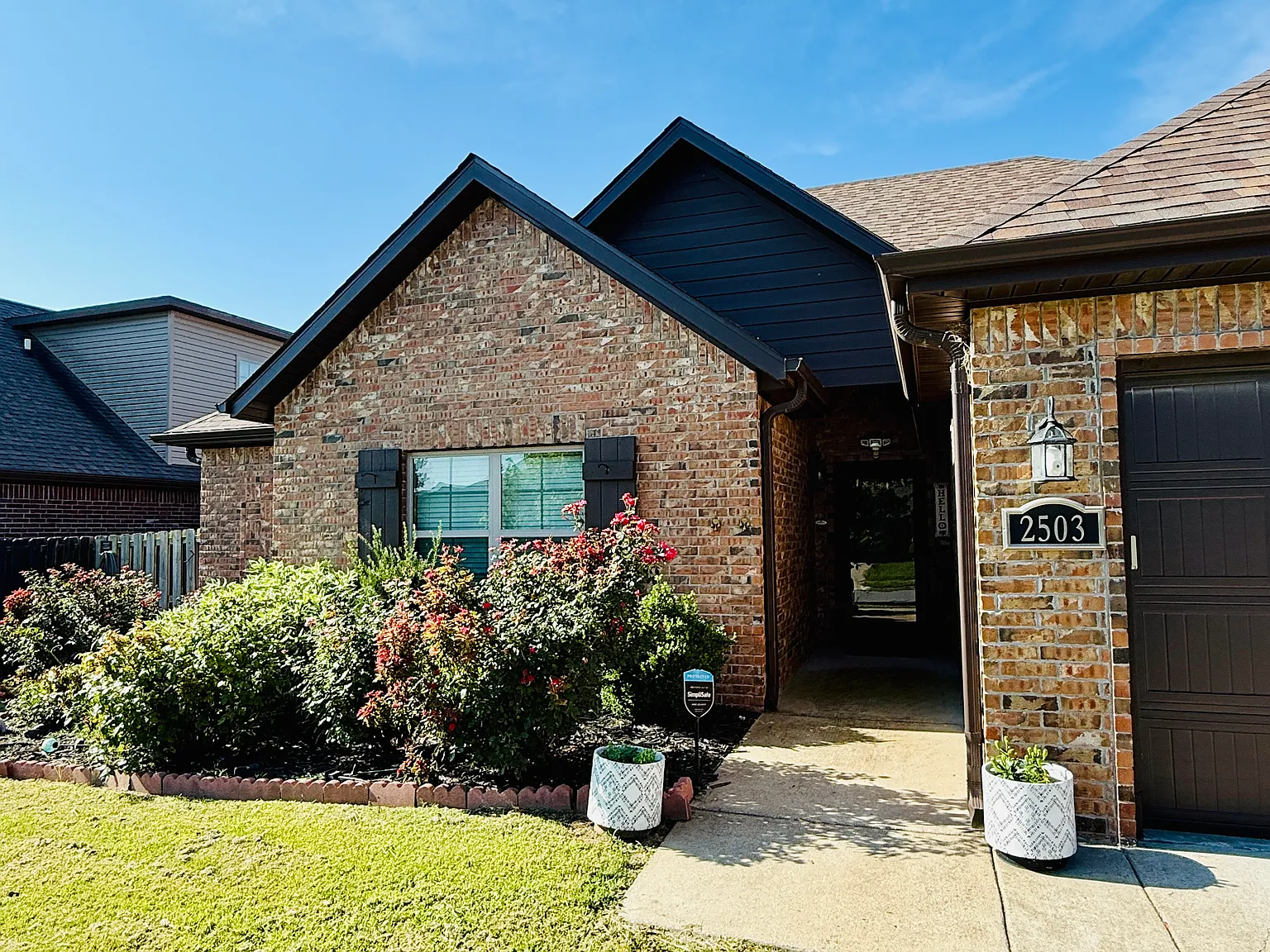 4 bed, 2140 sqft, $2,400 — Photo 4