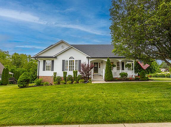 2nd image of 1013 Woodland Dr