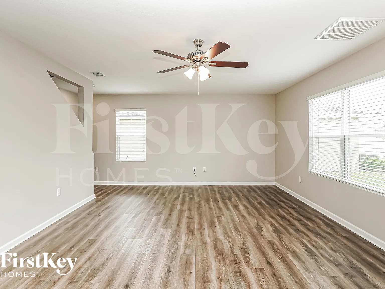 4 bed, 2.5 bath, 2505 sqft, $2,315 — Photo 2