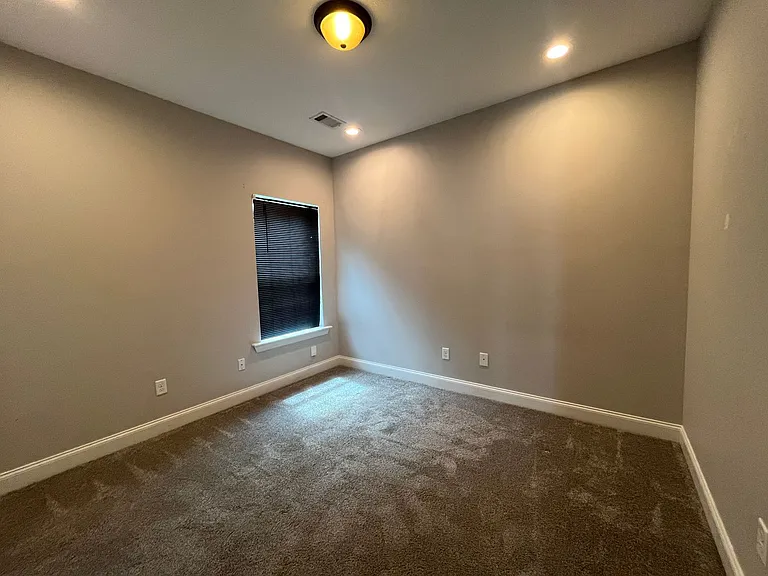 1934 Kenlock Dr — Photo 14