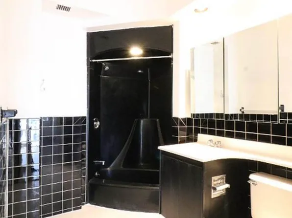 343 West 51st Street image 5 of 8