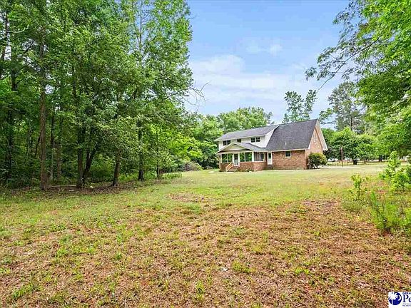 4th image of 1403 Pheasant Rd