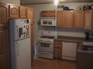 1403 S 9th St, Pekin, IL