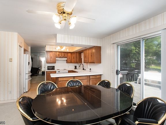 5th image of 110 Edgewood Ave