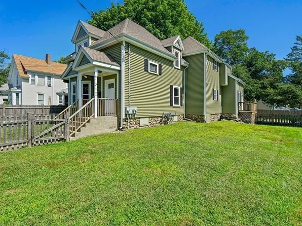 44 George St, Rockland, MA 02370
