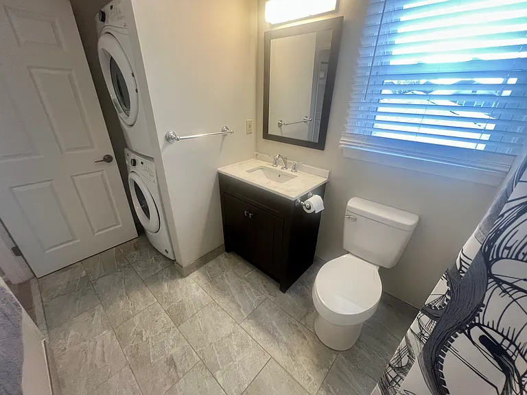 2703 Arctic Ave #B — Photo 12