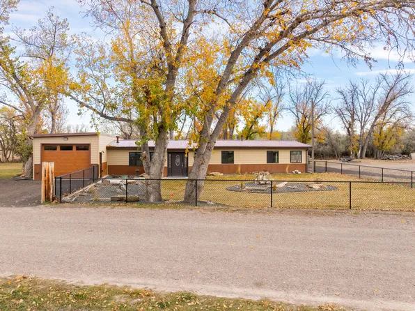 1029 Suburban Dr, Great Falls, MT 59404