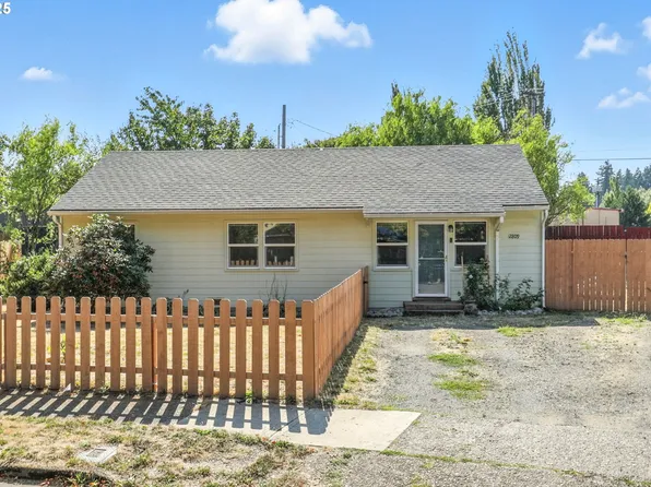 2809 E 24th St, Vancouver, WA 98661