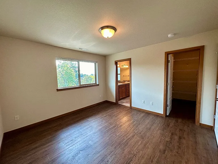 2145 Seamount Dr — Photo 6