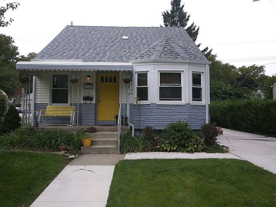 2nd image of 737 Allen St