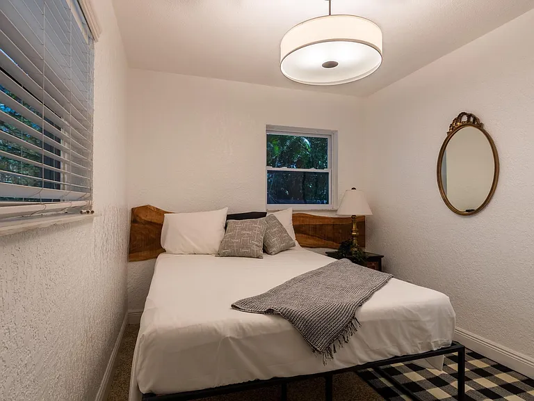 guest room queen