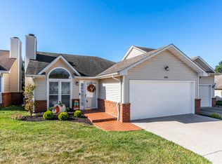 3526 Hidden Cave Cir, Lexington, KY 40513