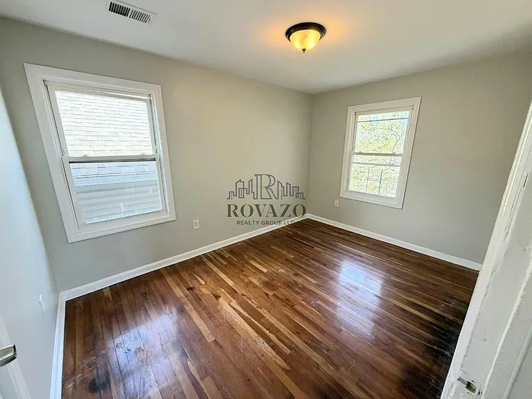 114 Seymour Ave #3A — Photo 8