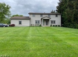 3171 Heatherbrae Dr, Youngstown, OH 44514