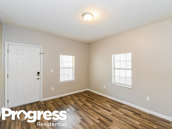 3rd image of 505 E 44th St