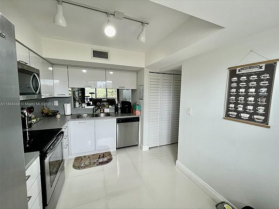 3rd image of 10060 NW 9th Street Cir APT 9