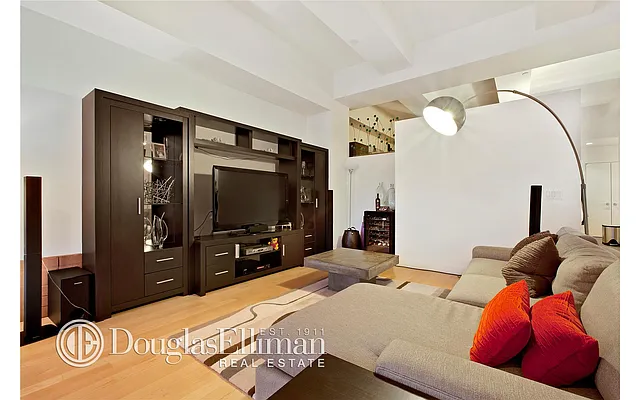 Sold by Douglas Elliman | media 28