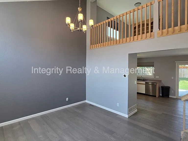 5056 Weeping Willow Cir — Photo 4