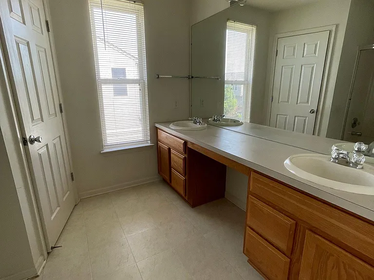 7920 Winterfield Dr — Photo 17