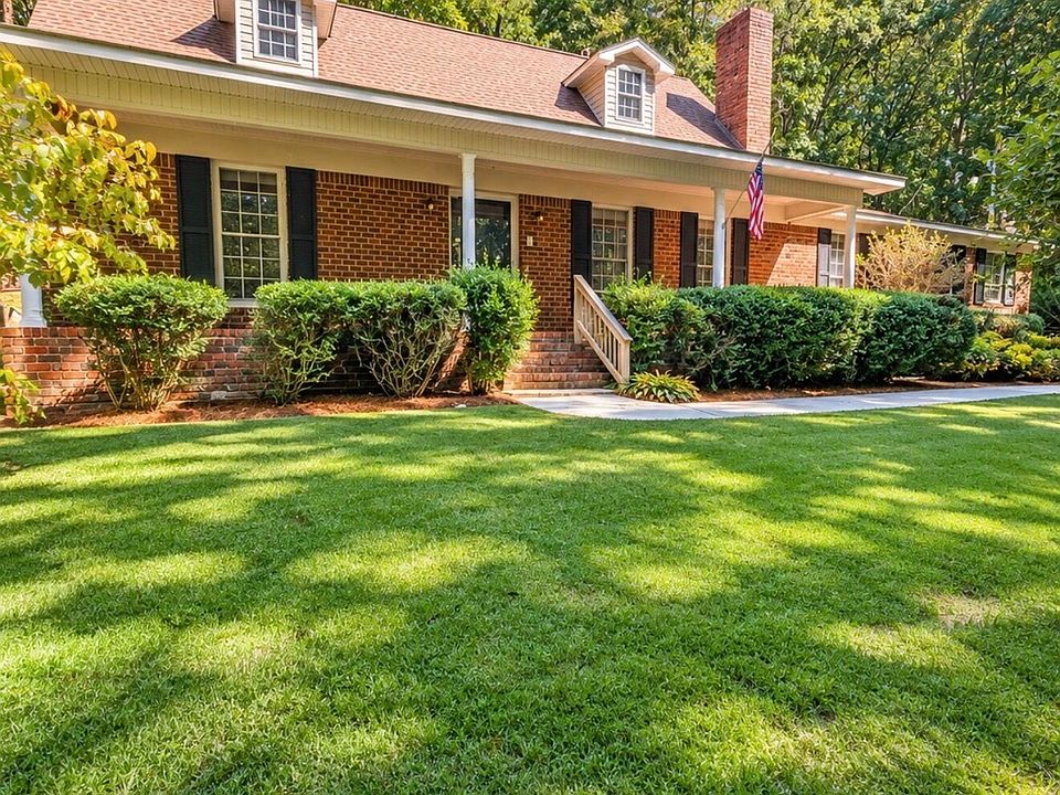 1st image of 403 S Sequoyah Cir NE