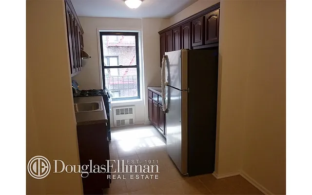 Sold by Douglas Elliman | media 10