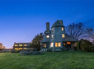 581 W Main Rd, Little Compton, RI 02837