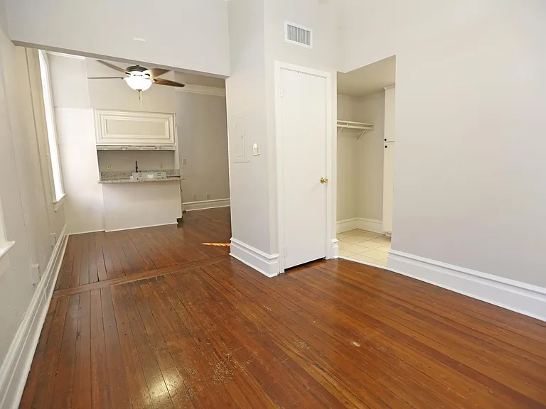 101 S Victory St #208 — Photo 9