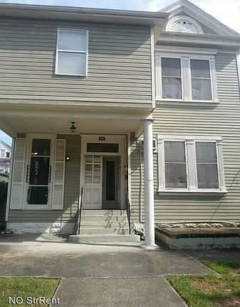 2nd image of 621 Broadway St APT D