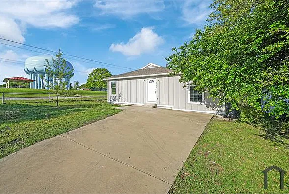 4440 Lubbock Ave