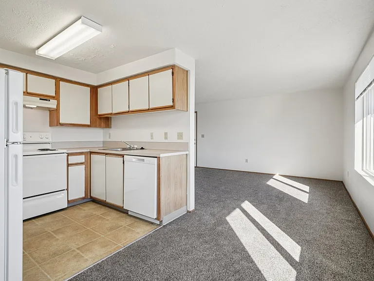 La Creole Apartments — Photo 18