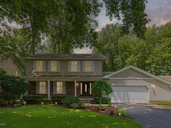 5670 Tracy Dr, Youngstown, OH 44512