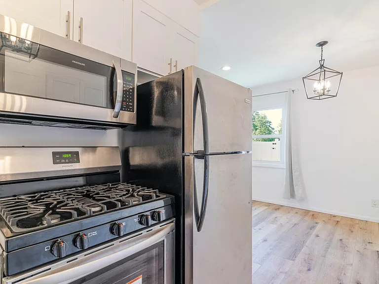 15243 Valleyheart Dr N #1 — Photo 12