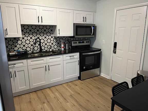 2nd image of 59 32nd St E APT 2