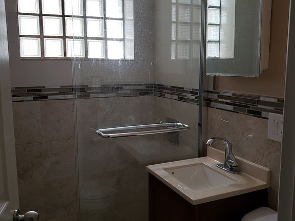 5th image of 4024 N Ashland Ave APT A7