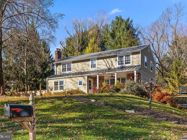 27 Constitution Dr, Chadds Ford, PA 19317