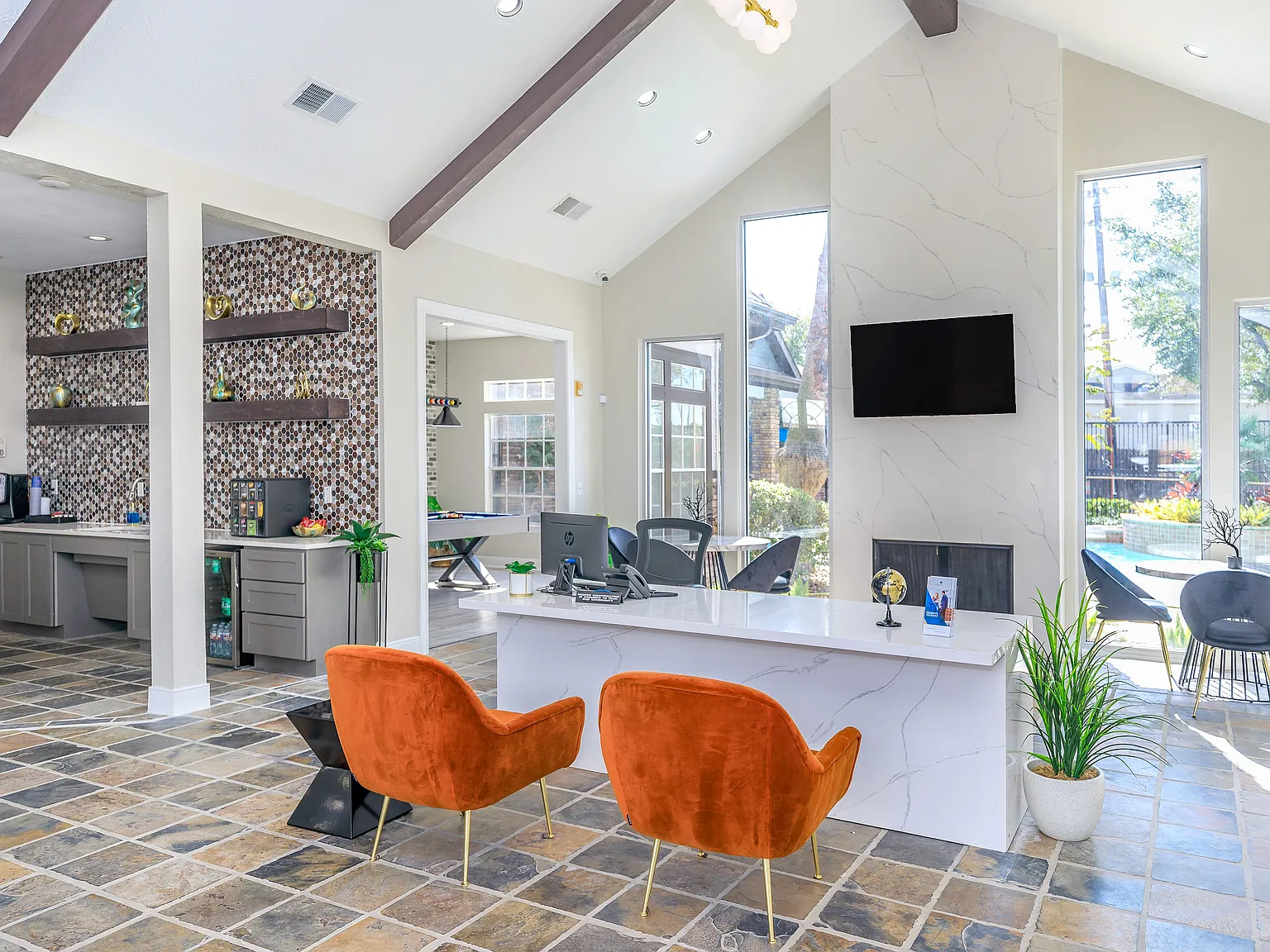 Residence at Westchase — Photo 4