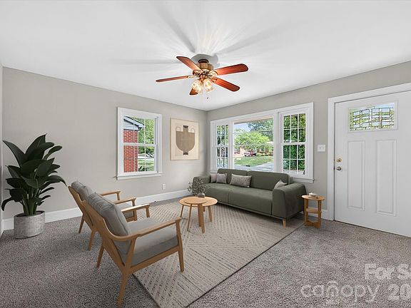 4th image of 4820 Charleston Dr