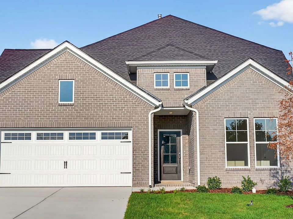 Elegant Ryman Floorplan move-in ready.