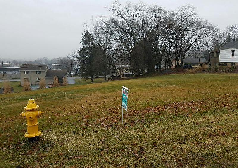 2nd image of 2111 Wheatland Ave