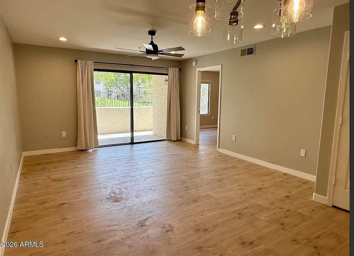 2 bed, 2.0 bath, 973 sqft, $1,800 — Photo 3