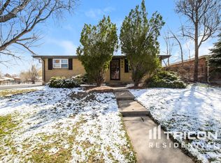 906 S Joliet St, Aurora, CO 80012