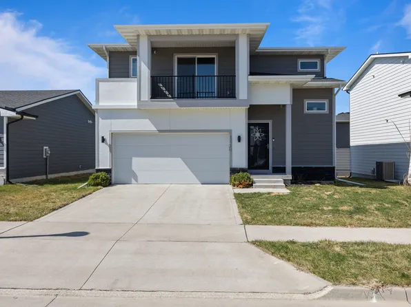 1414 NE Polk Dr, Grimes, IA 50111