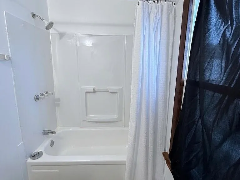 234 Grand Ave #4 — Photo 11