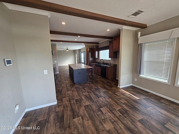 3rd image of 3158 Mound Rd NE