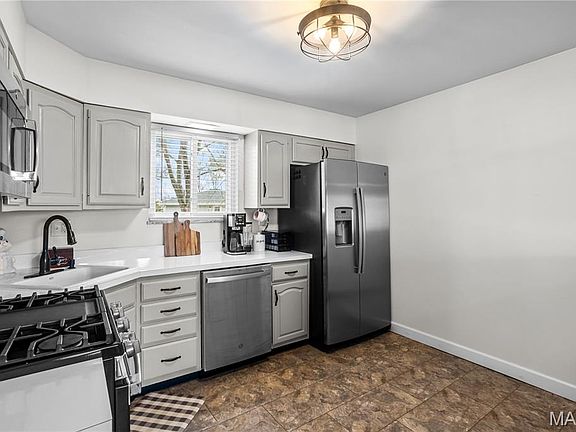 5th image of 717 Lonedell Rd