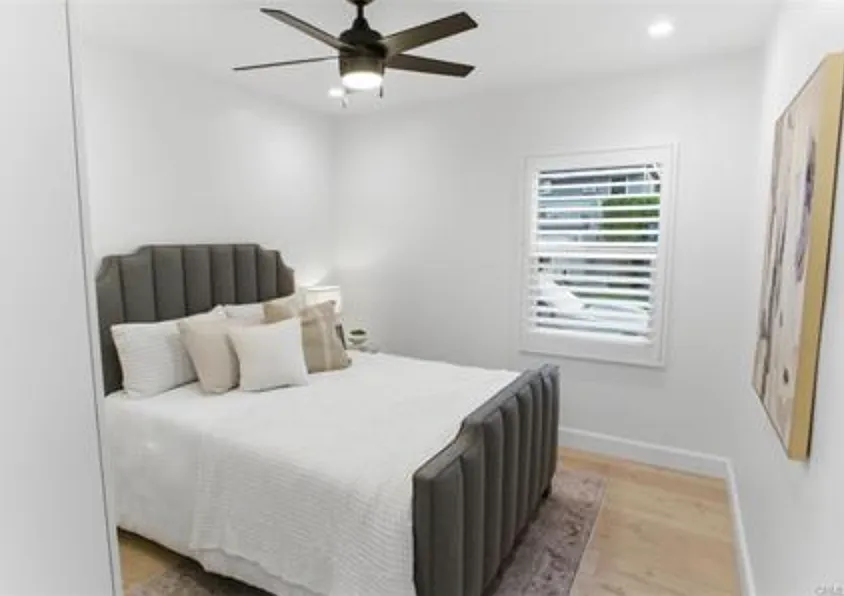 2 bed, 820 sqft, $3,400 — Photo 3