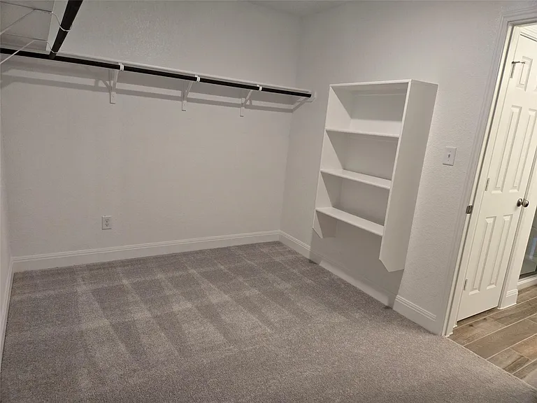 408 Acuff Ln — Photo 24