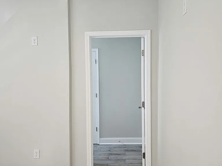 8709 Apricot St — Photo 38